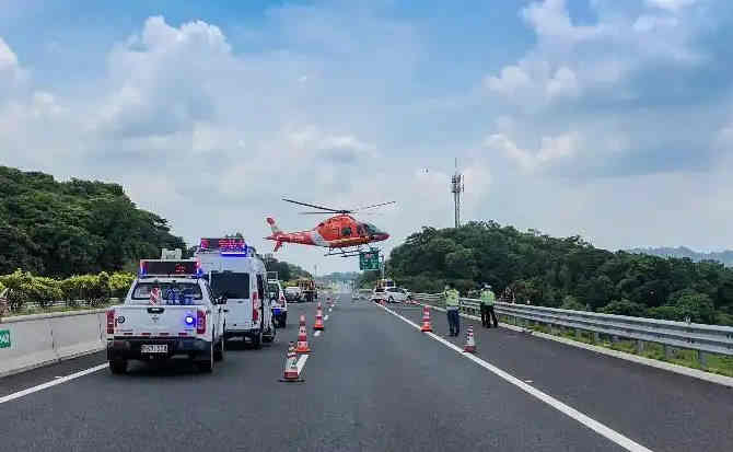 水磨沟区高速公路汽车救援案例